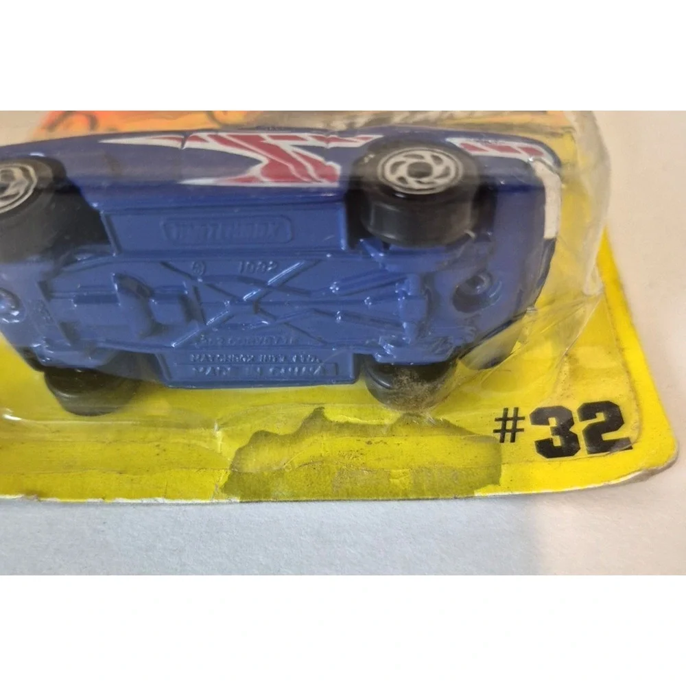 Matchbox #32 Corvette Blue 1994 T37 '62 Damage to Packaging